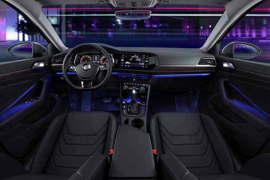Торпедо Volkswagen Jetta 2018 года  (MX) (фото 20 из 30)
